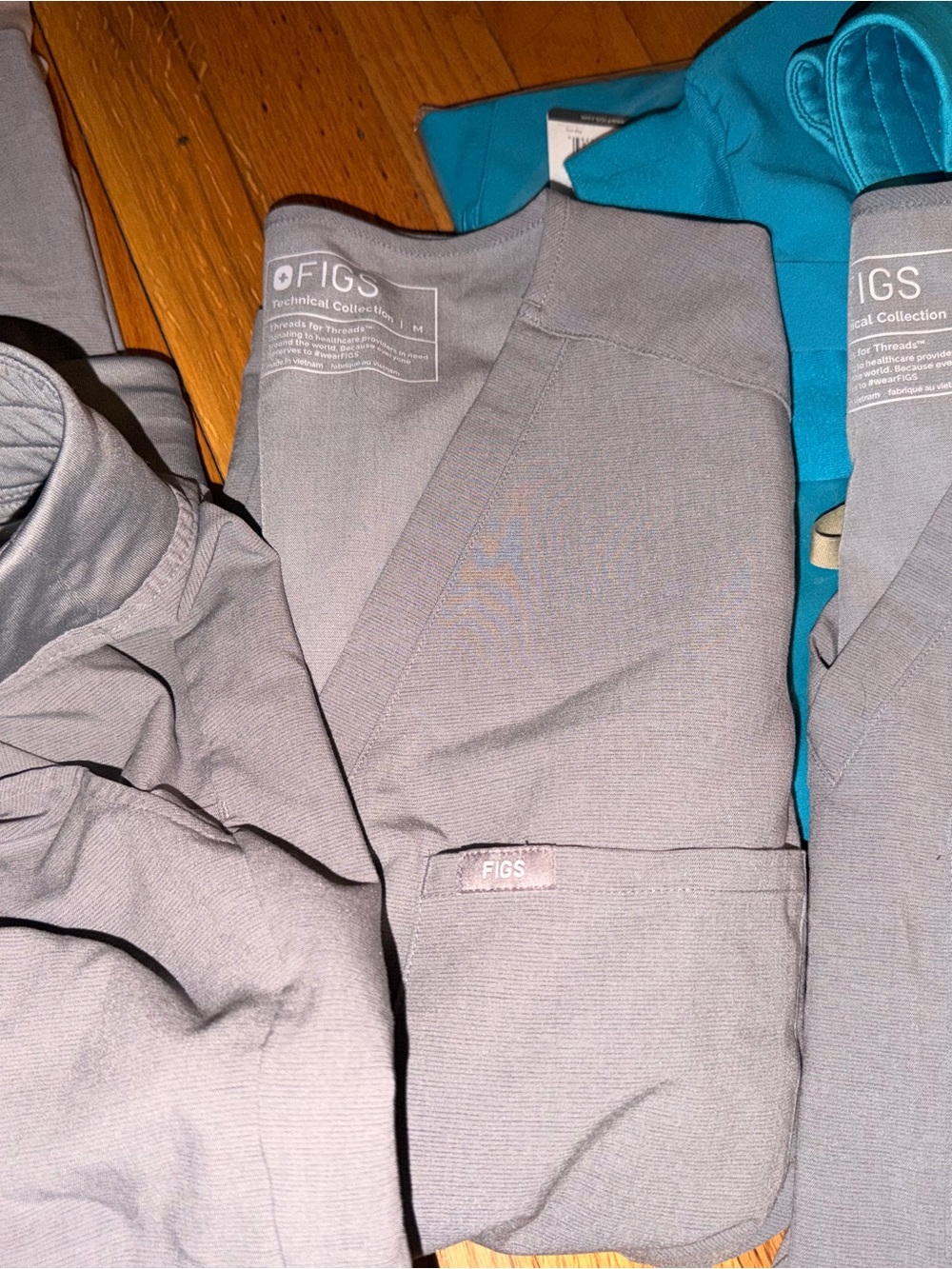 FIGS Gray Scrub Top with Joggers
